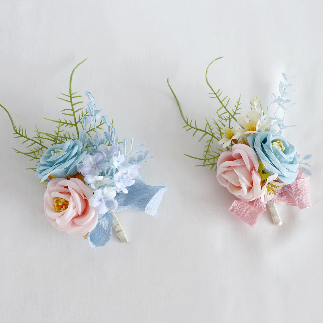 優雅な薔薇と小花のナチュラルブーケ風コサージュ