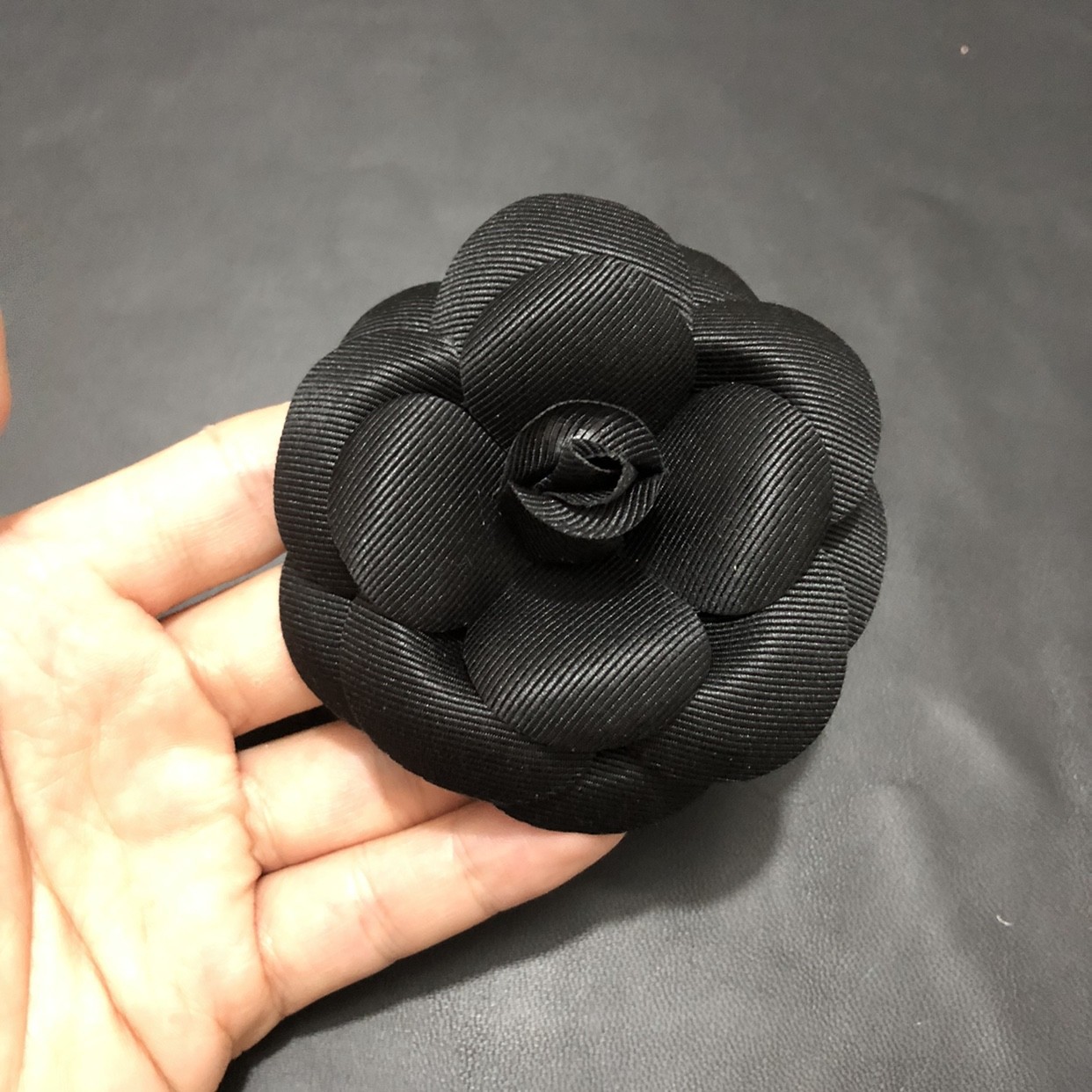 コサージュ 花びら輝く 立体花コサージュ
