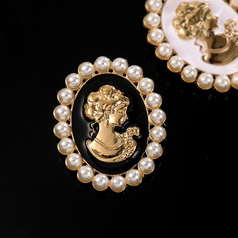 コサージュ 真珠縁取り貴婦人カメオ楕円コサージュ