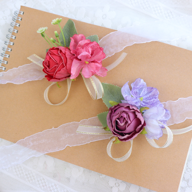 コサージュ 優美な花束のような手作りコサージュ