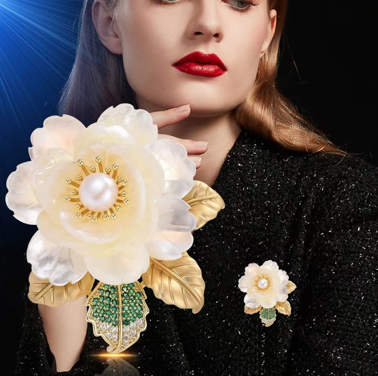 コサージュ 優雅な花びらパール装飾　結婚式