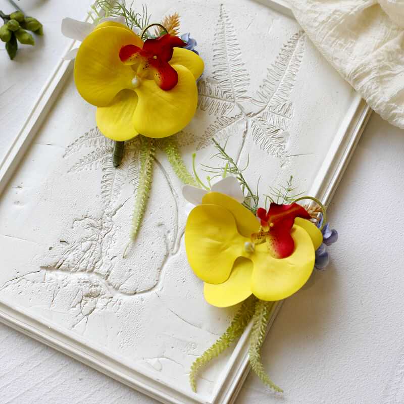 コサージュ 胡蝶蘭の輝き 純粋な誓いの花