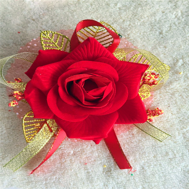 コサージュ 華やか薔薇と金糸装飾の上品コサージュ