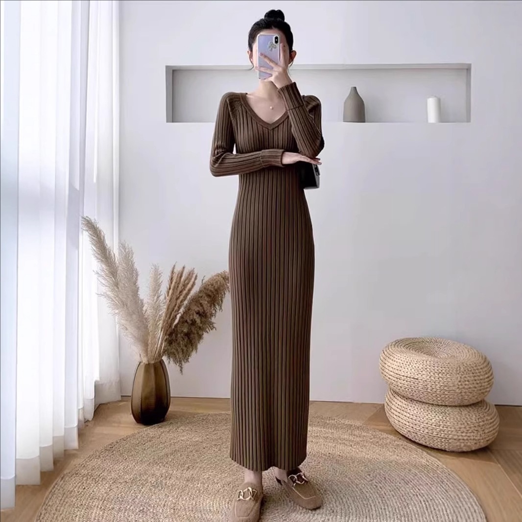 シンプル美シルエットニットワンピース