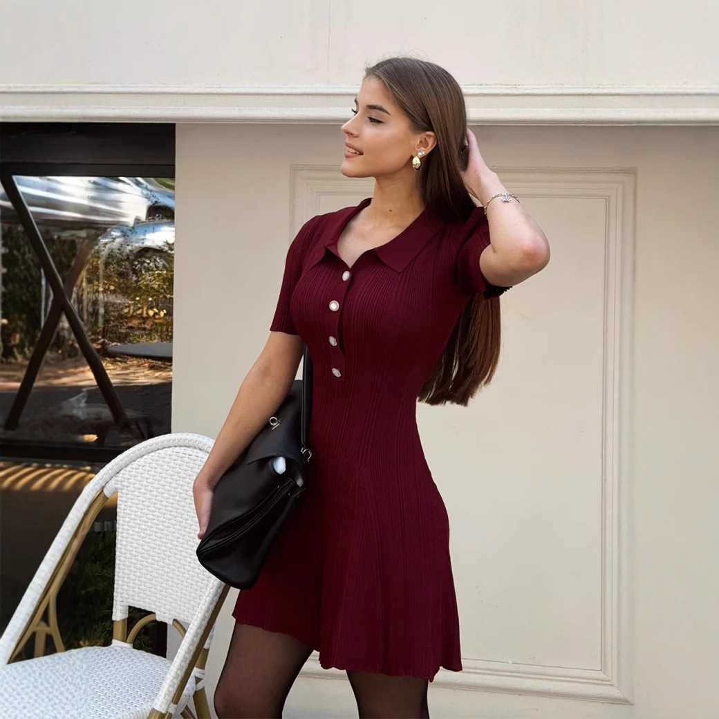 ニットワンピース レトロ襟付きニットフレアミニワンピース