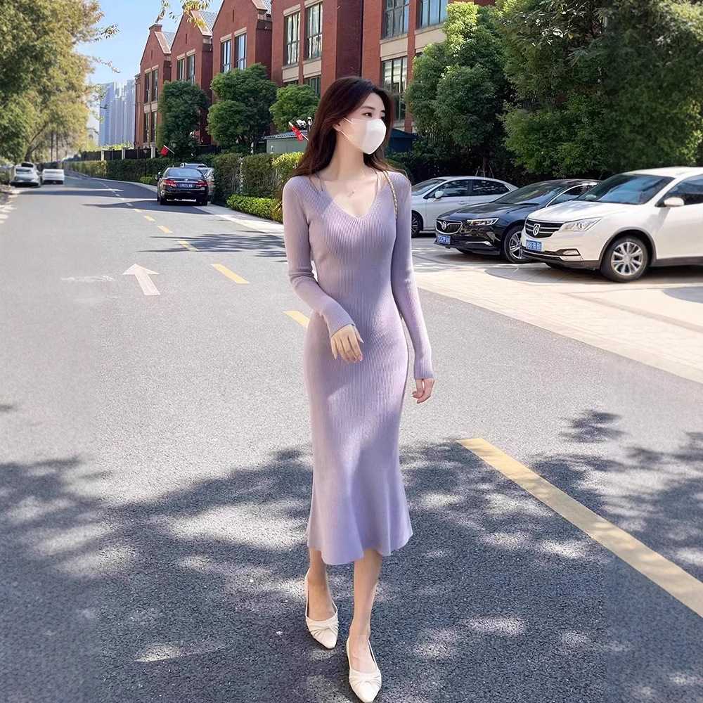 ラインが美しい上質リブニットワンピース