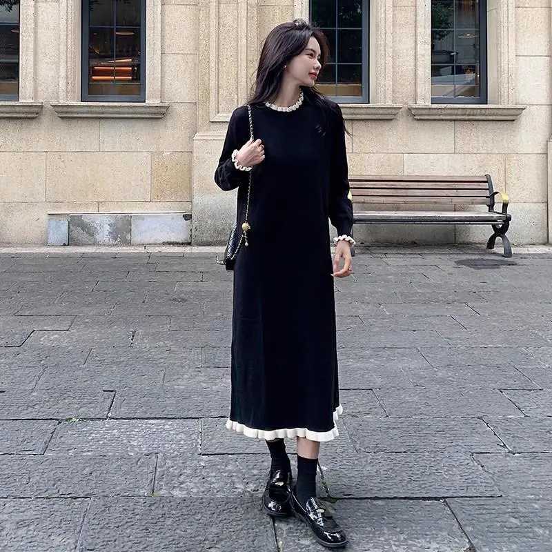 フリルレース襟付きニットワンピース