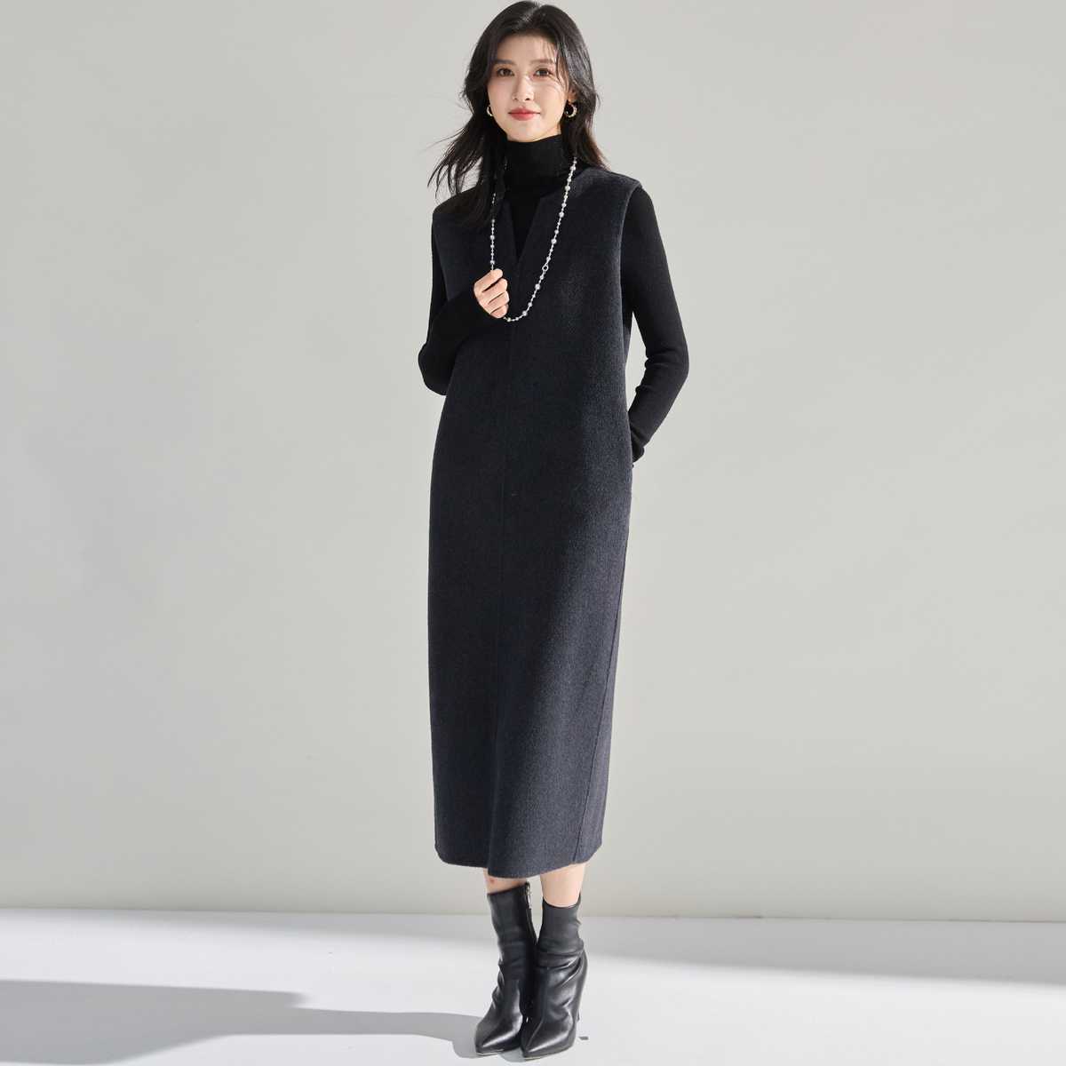 ウエストゆったりハイネックロングニットワンピース