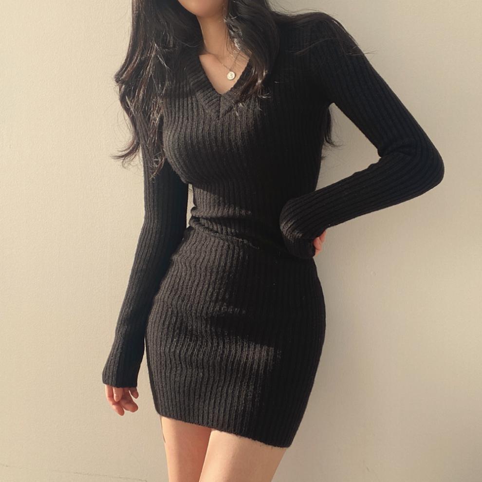 シンプル美シルエットニットワンピース