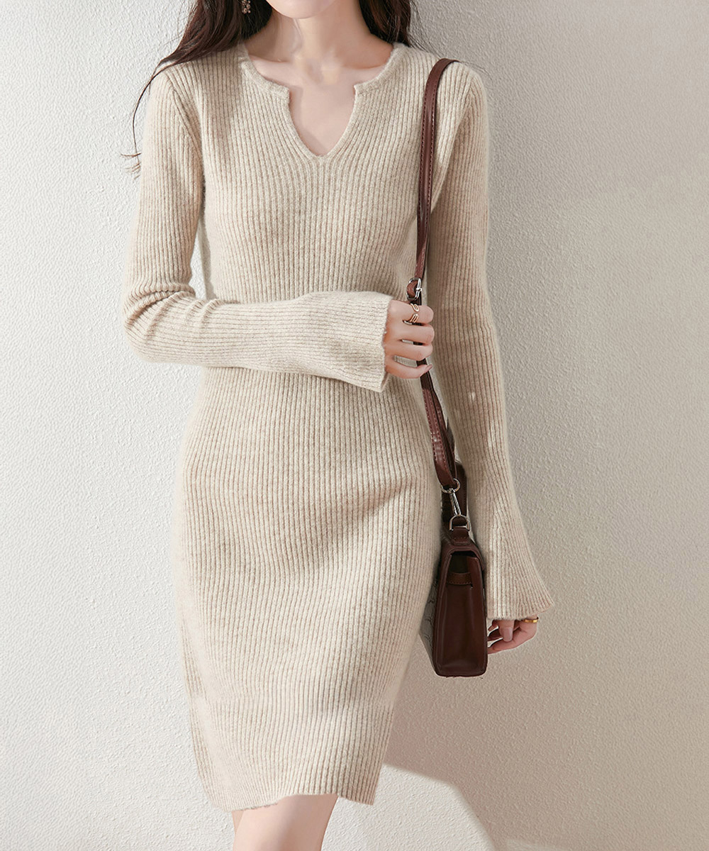 深Ⅴネック リブニットワンピース 長袖