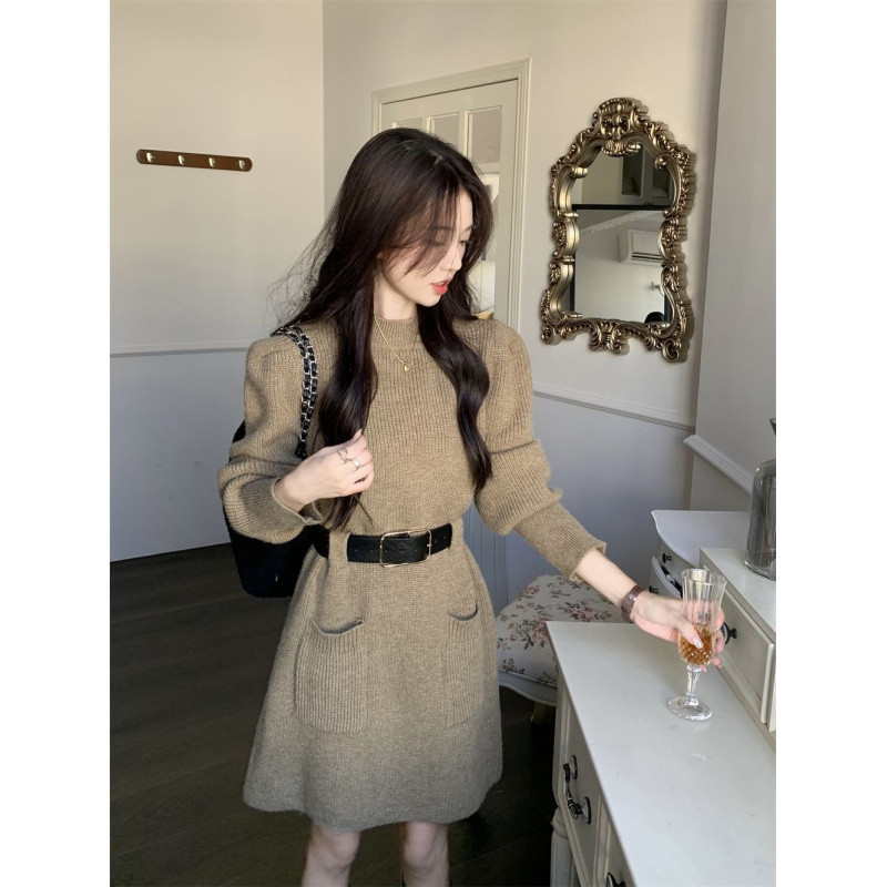 パフスリーブ ベルト付きニットワンピース