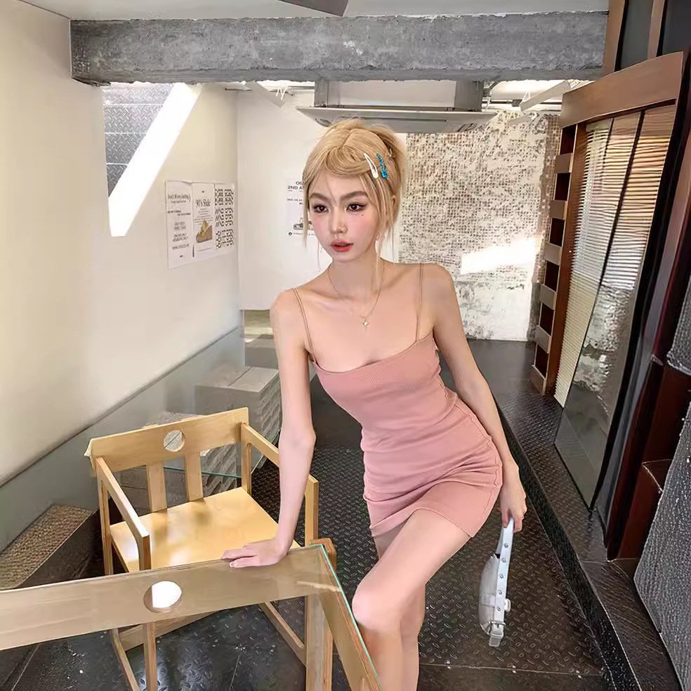 シンプル細魅せニットワンピース