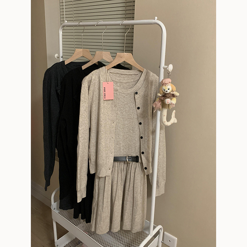 https://fulmo-img-server.com/cozychic/5445bd10-05cf-4de2-8f4d-6ffa1439dd30.jpg