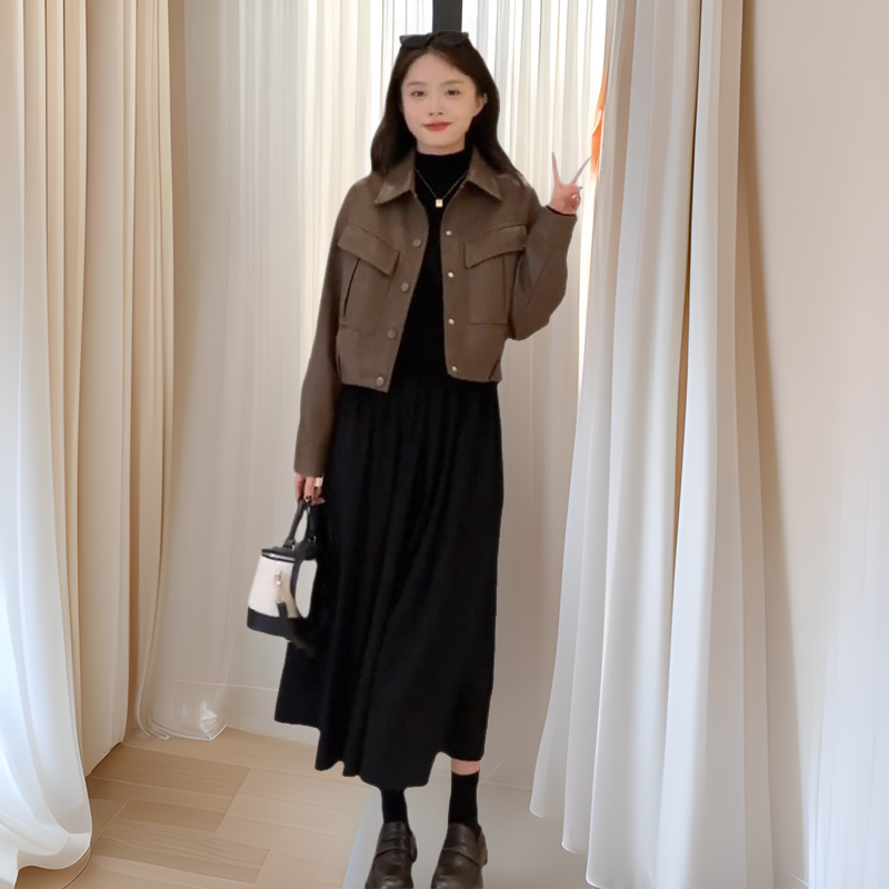 シンプル タートルネック ニットワンピース