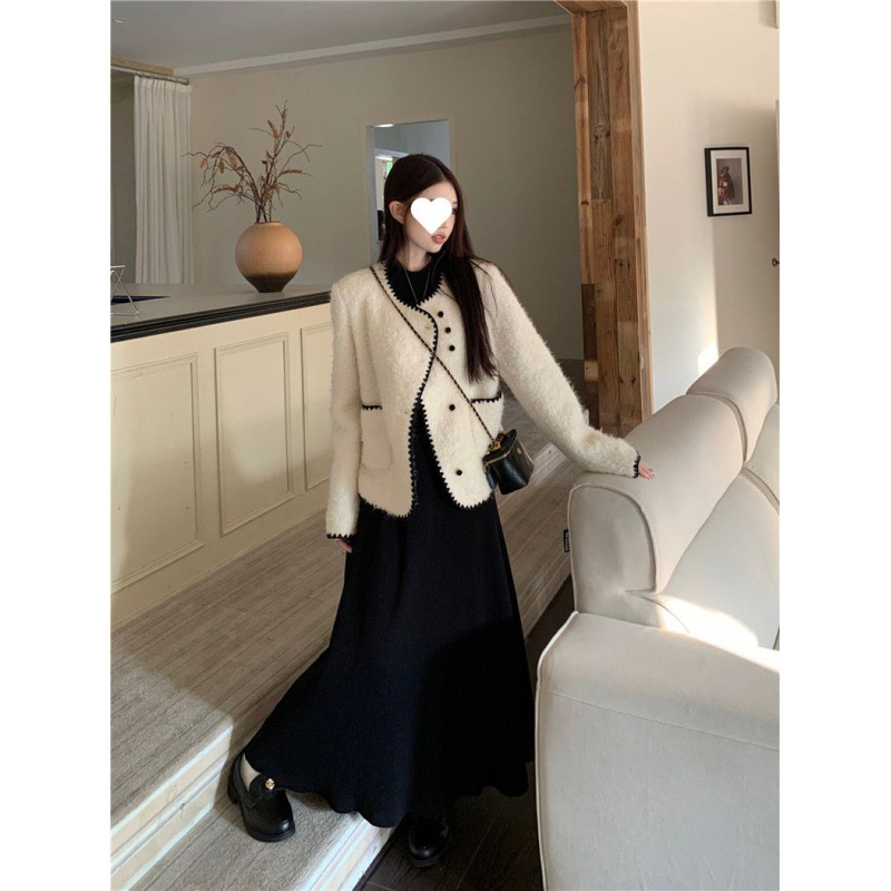 シンプル美シルエットニットワンピース