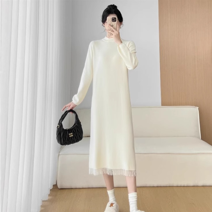 ニットワンピース フリンジ裾ニットロングワンピース