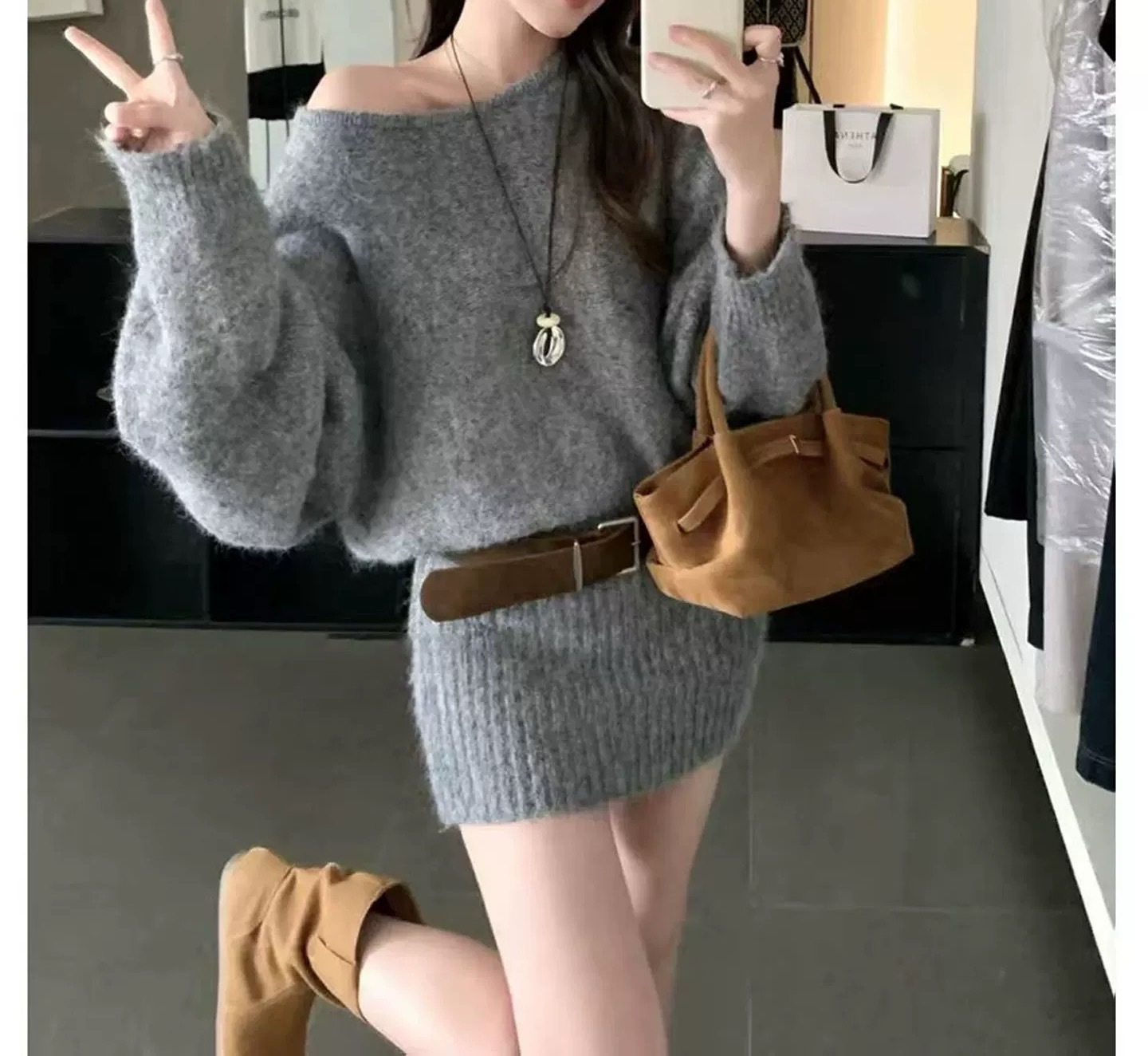 韓国風オフショルダーニットワンピース4色