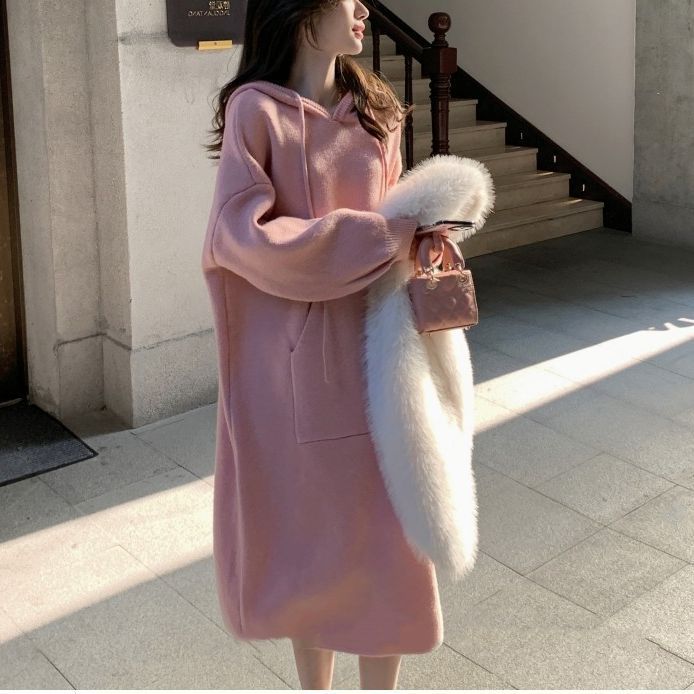 ふんわり裏起毛フード付きニットワンピース