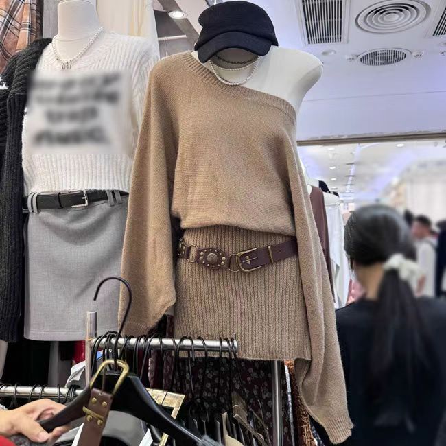 ベルトデザインニットワンピース