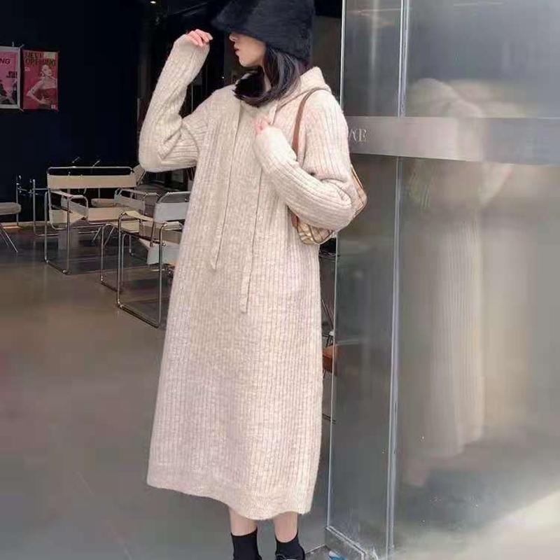 フード付きリブ編みニットワンピース