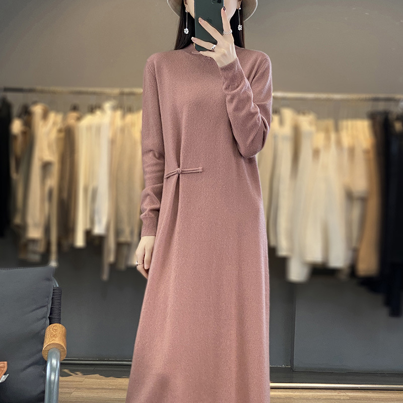 シルエット美人のニットワンピース