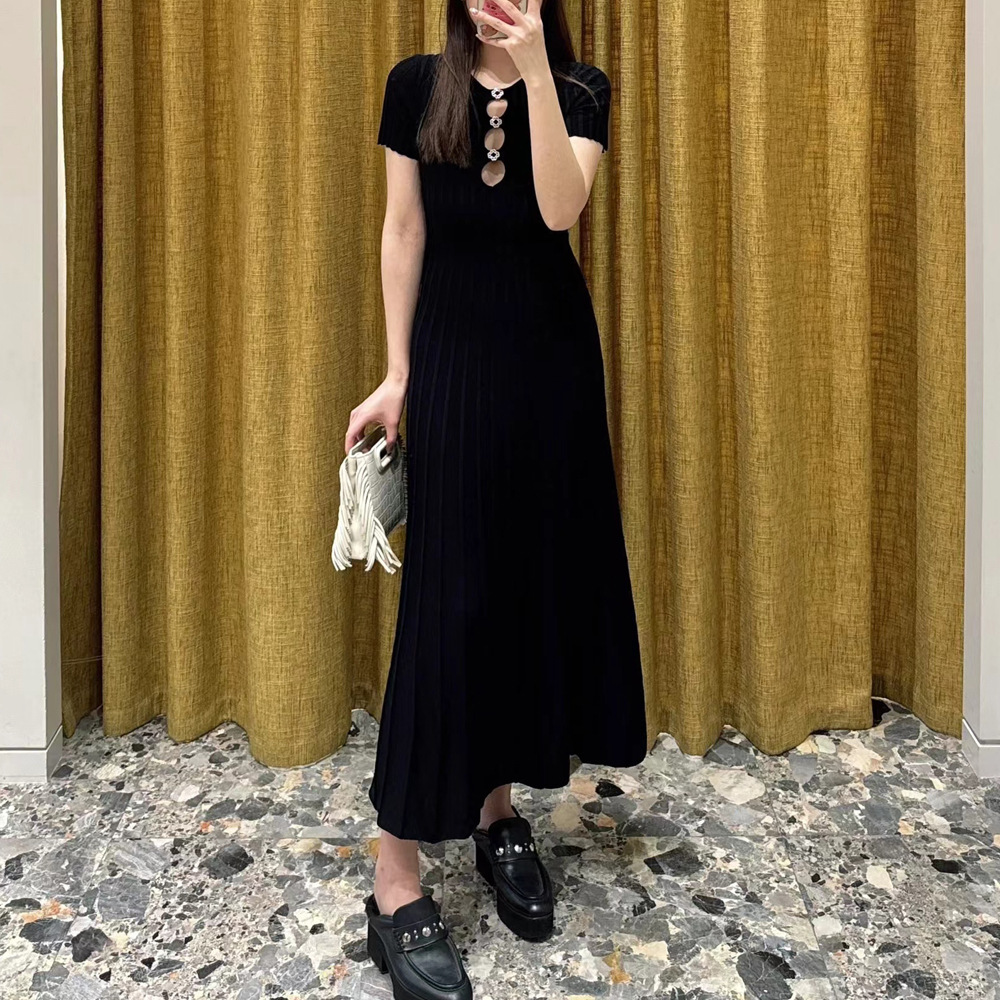 https://fulmo-img-server.com/cozychic/acb6a21c-2ab8-463e-87a5-7d8baab26070.jpg