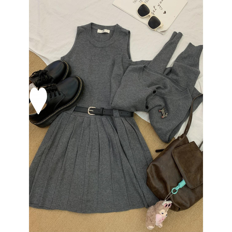 https://fulmo-img-server.com/cozychic/b37f9b28-a623-41d3-8797-c6e17c1ffc19.jpg