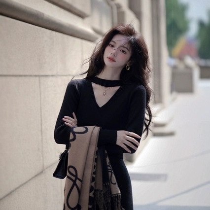 https://fulmo-img-server.com/cozychic/b3e3f55f-020e-4302-88fa-64b536a00738.jpg