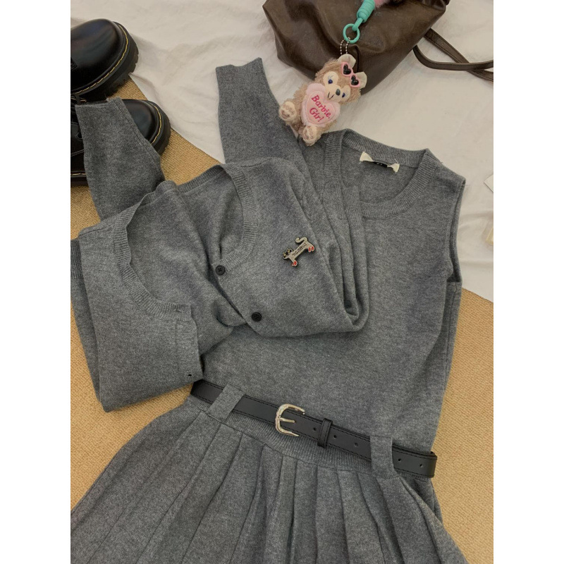 https://fulmo-img-server.com/cozychic/cf4ed1b8-4a1e-4909-bd5d-9ead35025c79.jpg