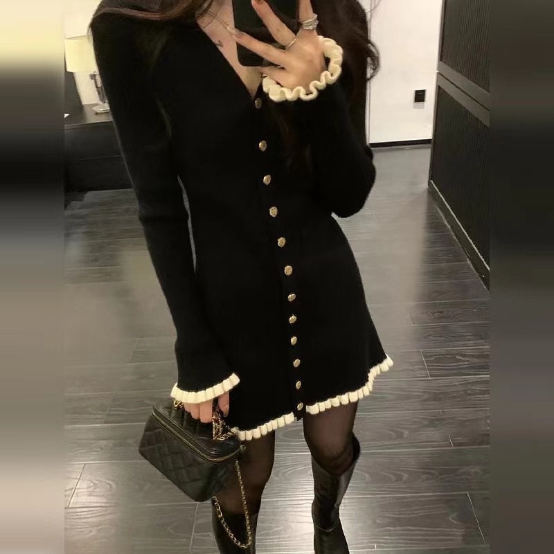 レトロガーリーフリルニットワンピース