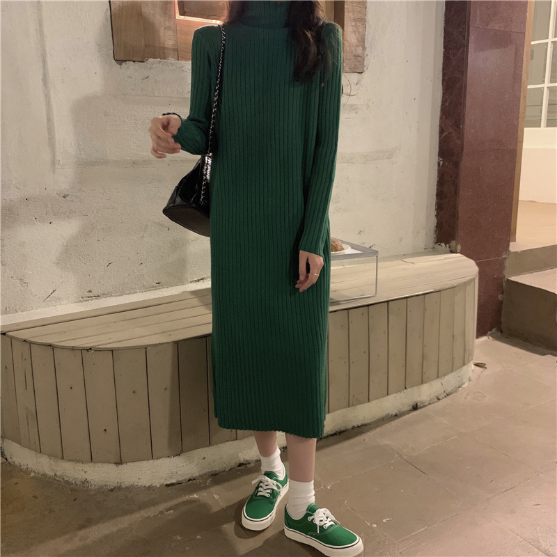 リブ編みストレートデザインニットワンピース