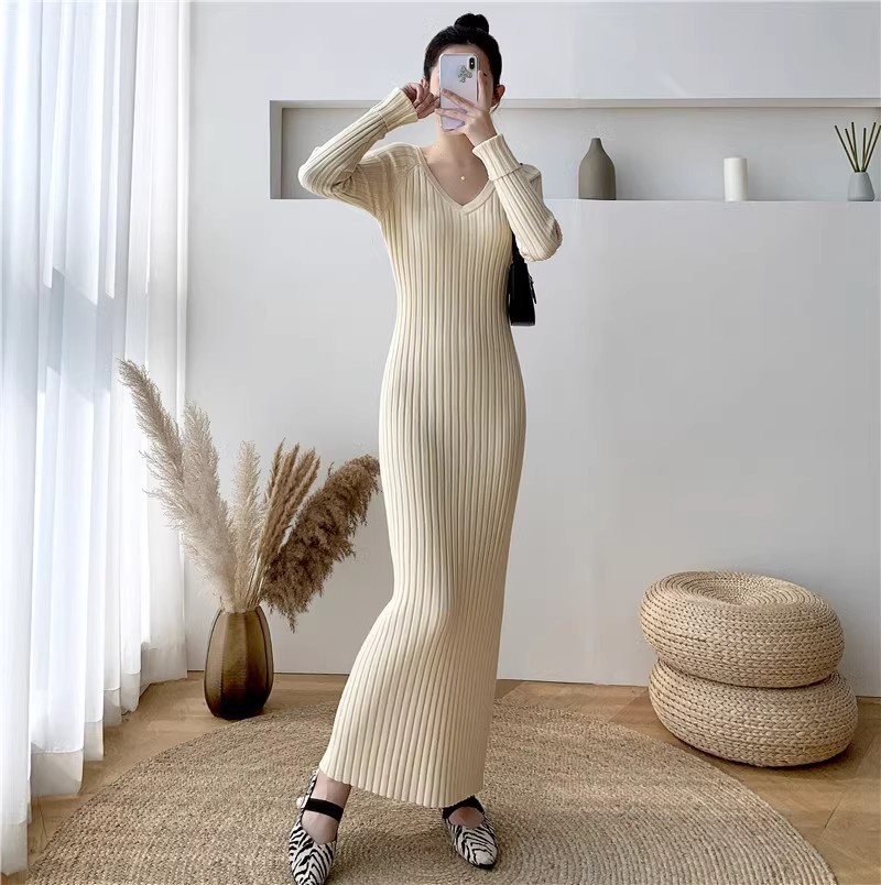 シンプル美シルエットニットワンピース