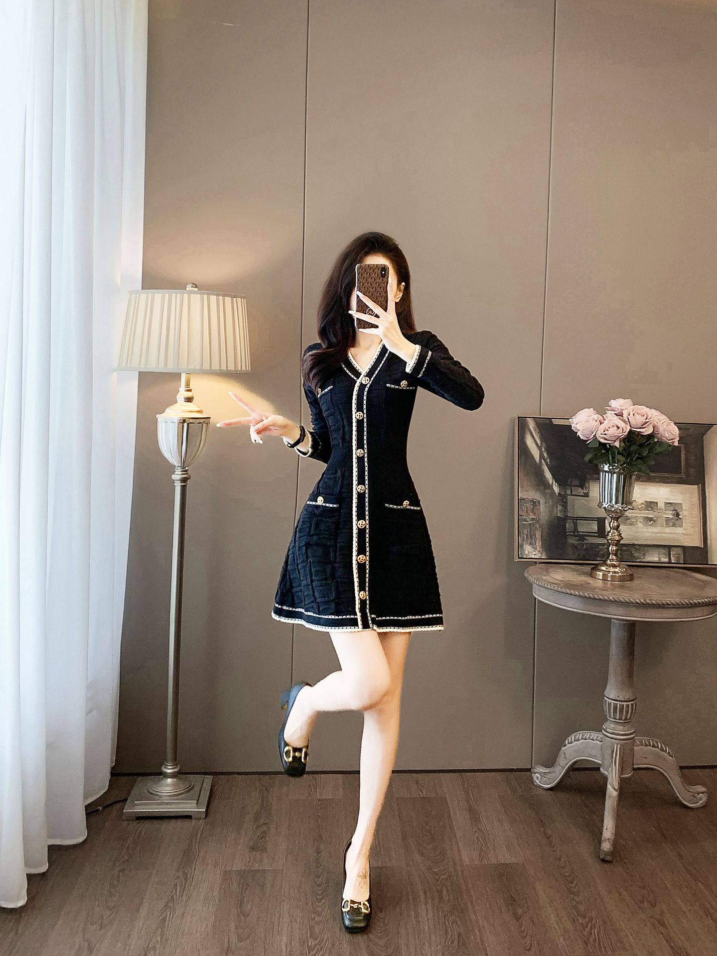 https://fulmo-img-server.com/cozychic/eea34113-25e3-4060-9fa4-0e6aa9ccf5d3.jpg
