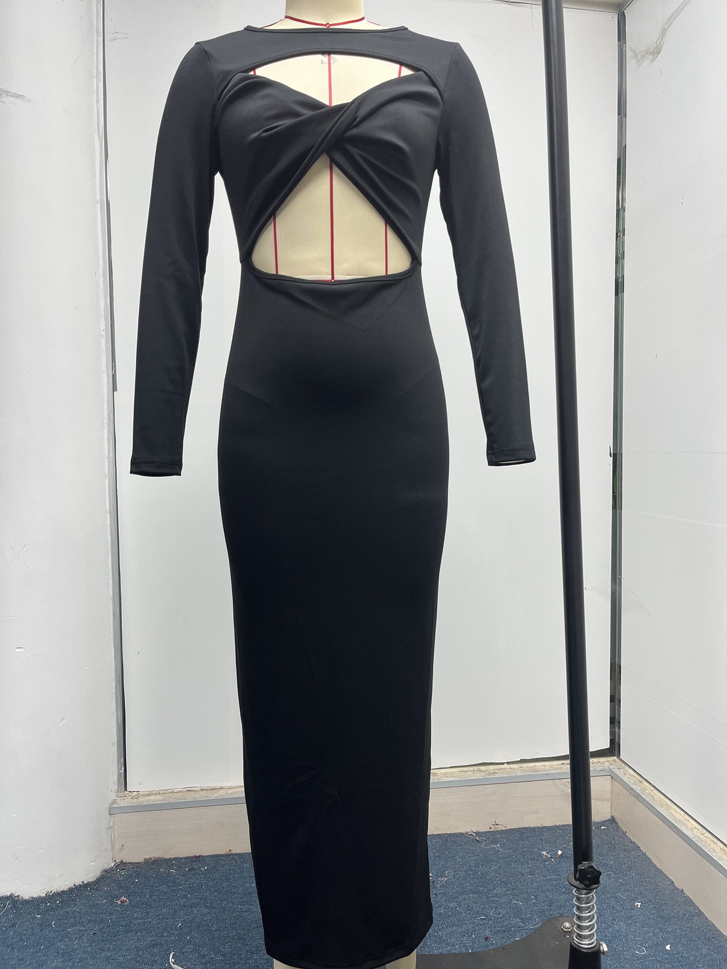 ツイストカット アシンメトリー ニットワンピース