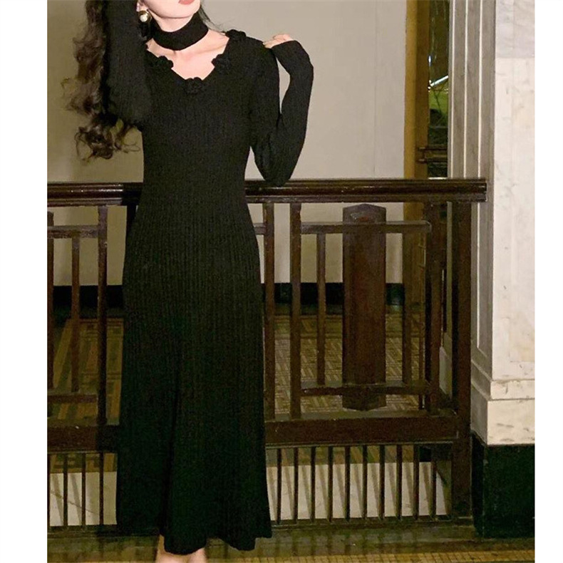 ニットワンピース 花飾り付きリブ編みタートルワンピース