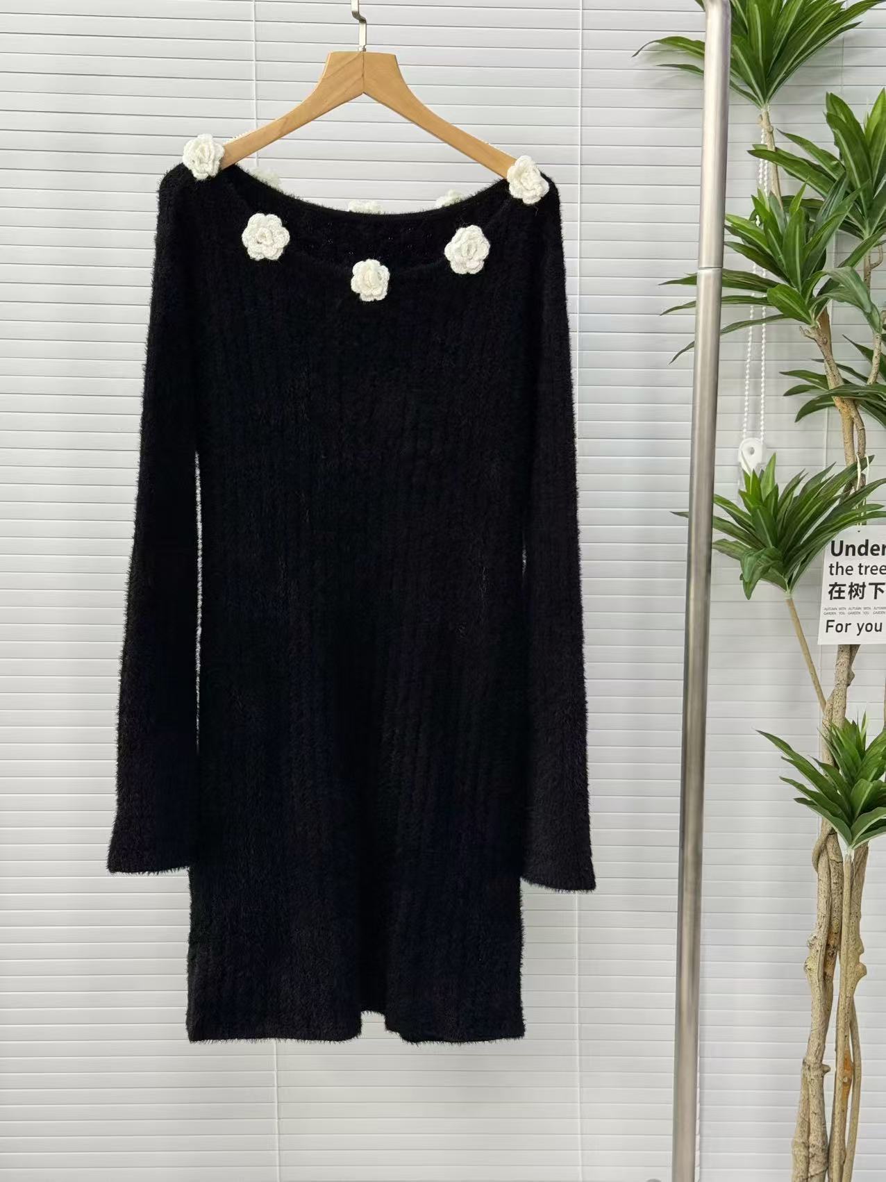 花飾りパールニットワンピース