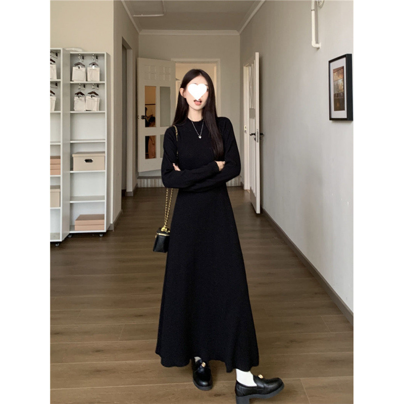 シンプル美シルエットニットワンピース