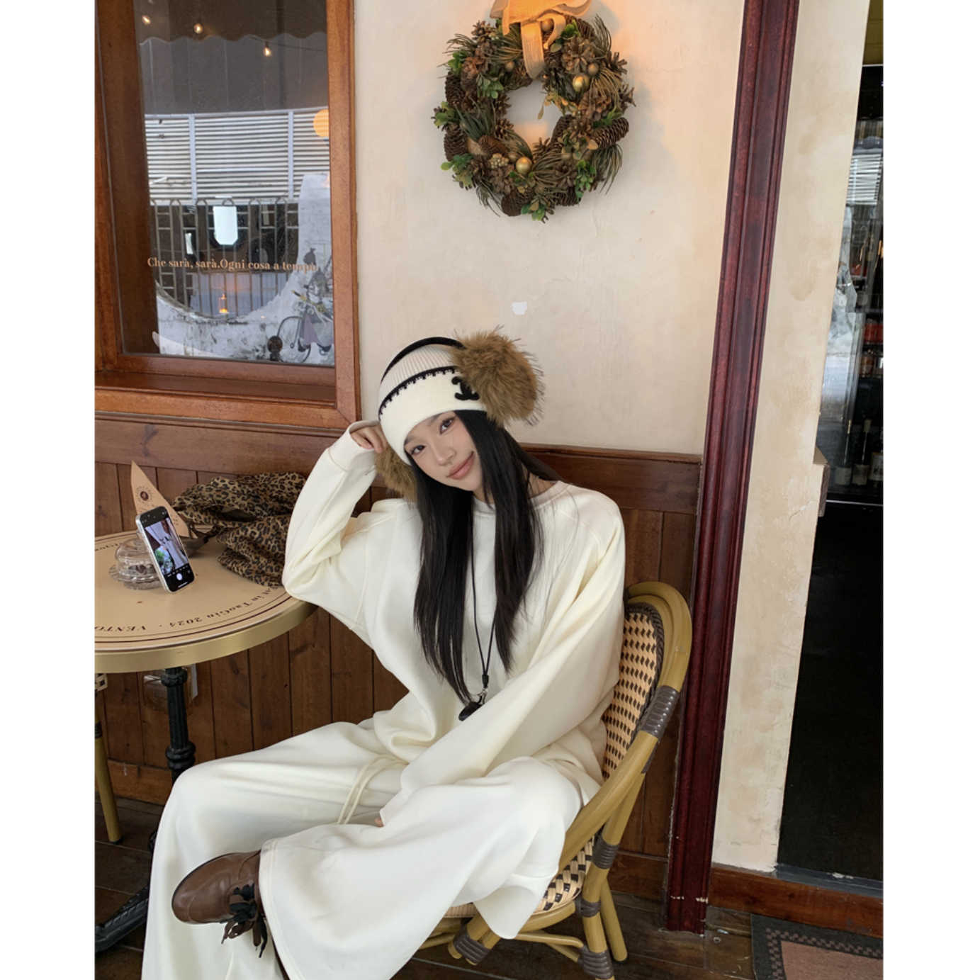 スウェット セットアップ 二〇二五年秋冬新作 厚手パーカーとワイドパンツのセット