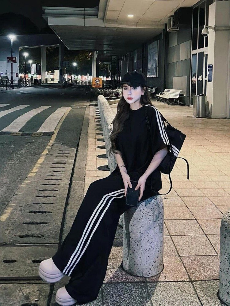 https://fulmo-img-server.com/cozyset/1de4a3d9-a9be-42ab-9798-48c0b593a1de.jpg