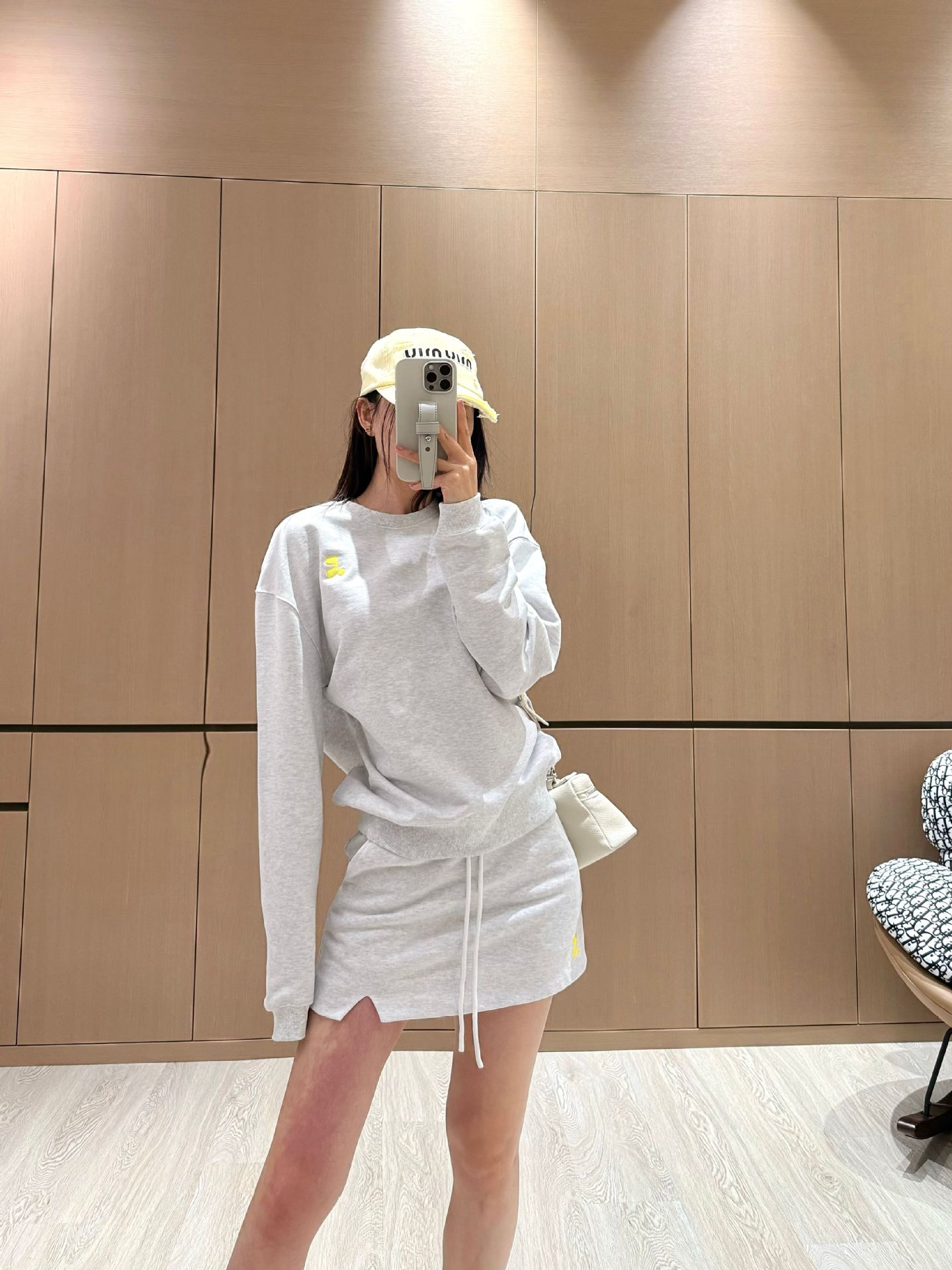 https://fulmo-img-server.com/cozyset/4bab6fd4-df4e-42c3-be3c-b48d746d1b97.jpg