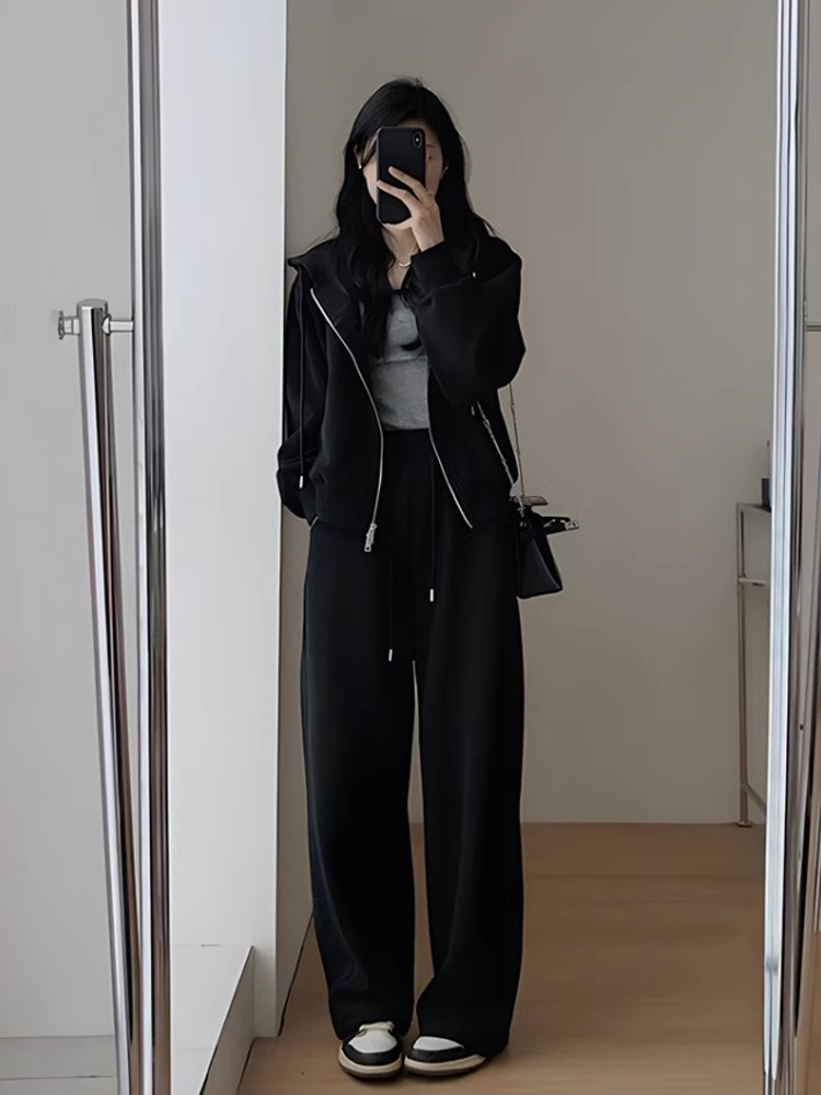https://fulmo-img-server.com/cozyset/98ea5bba-663b-42ab-9633-641dc9ec47ff.jpg