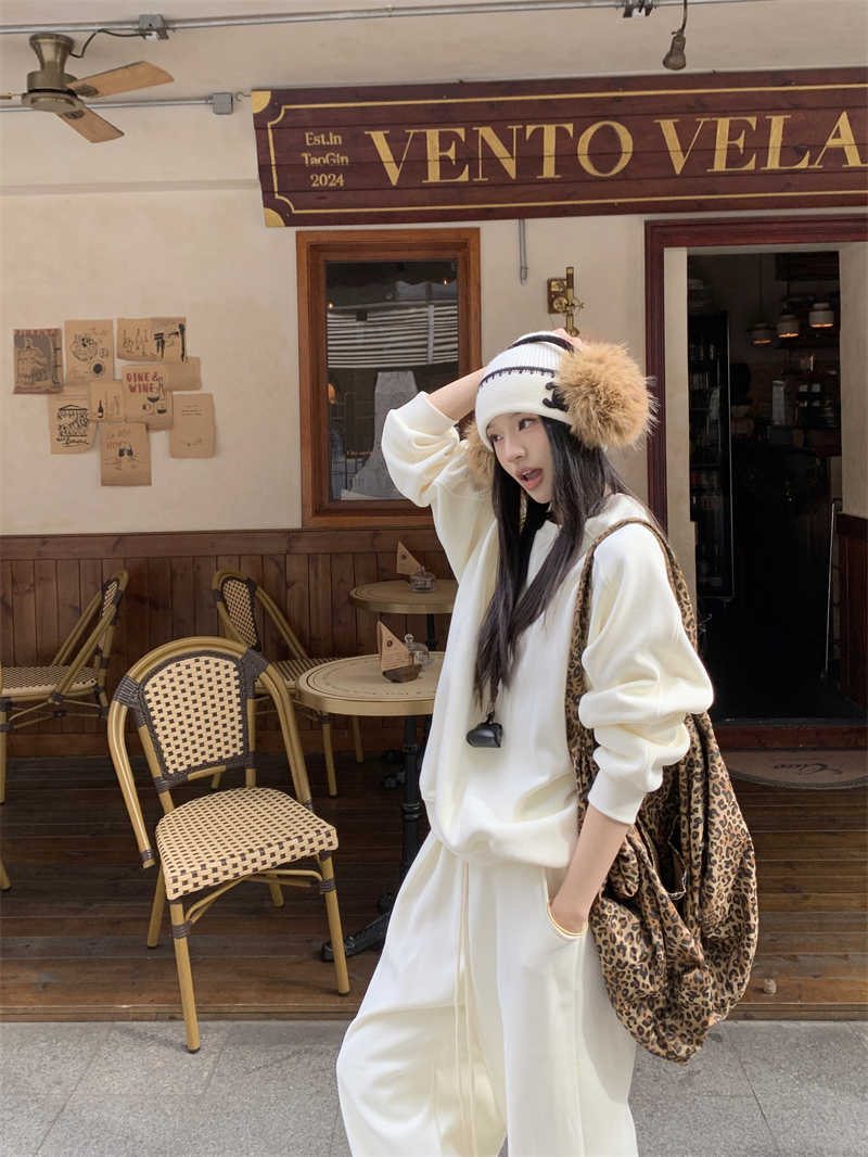 スウェット セットアップ 二〇二五年秋冬新作 厚手パーカーとワイドパンツのセット