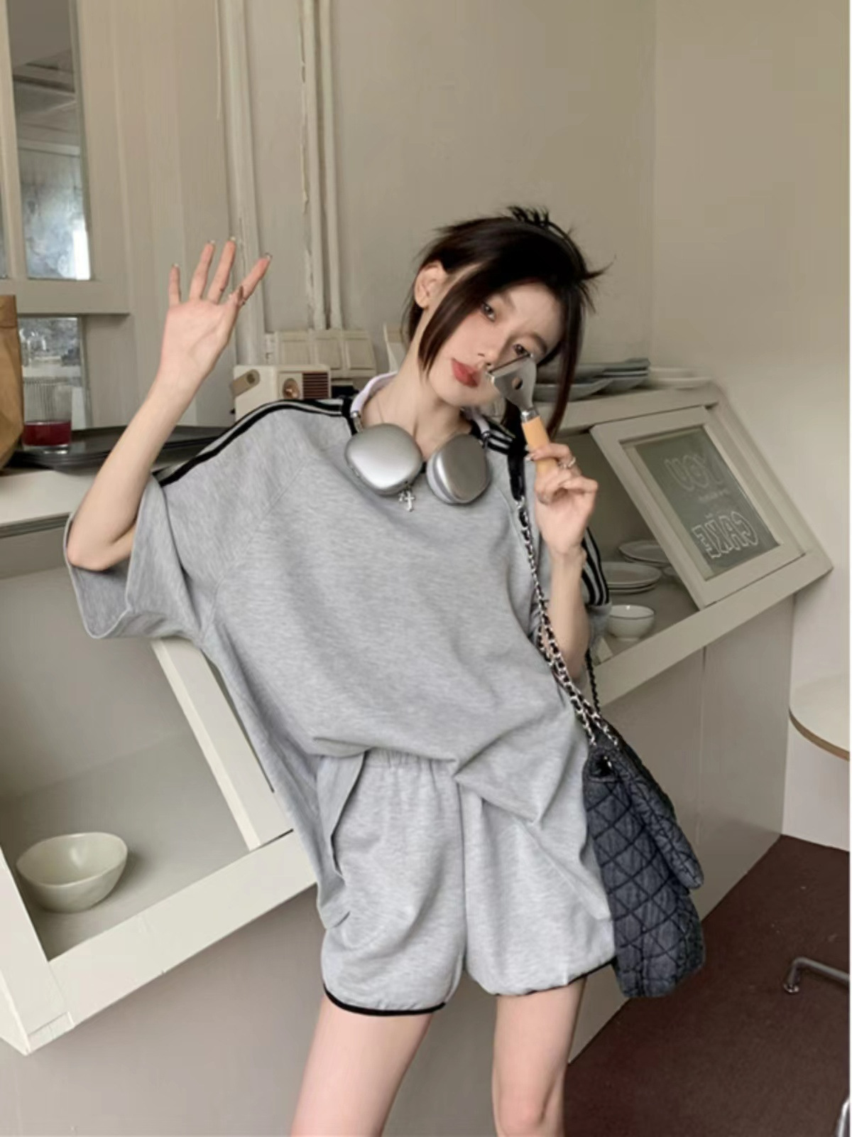 https://fulmo-img-server.com/cozyset/e4e3f254-b9f6-4ed3-b8b5-e1453ff4506b.jpg