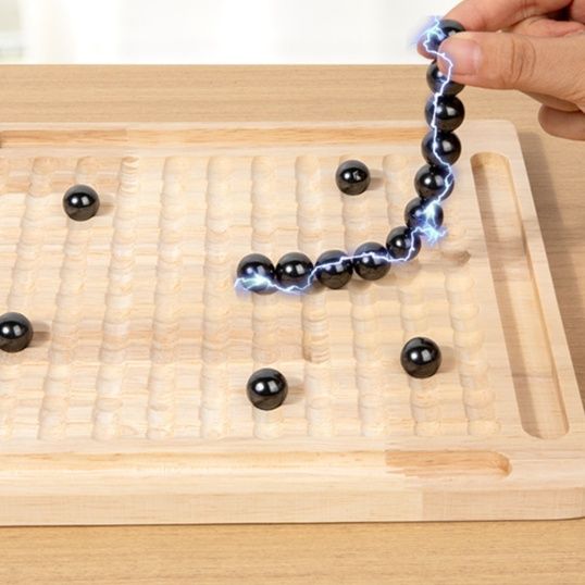 知育玩具 木製ボールパズル戦略盤