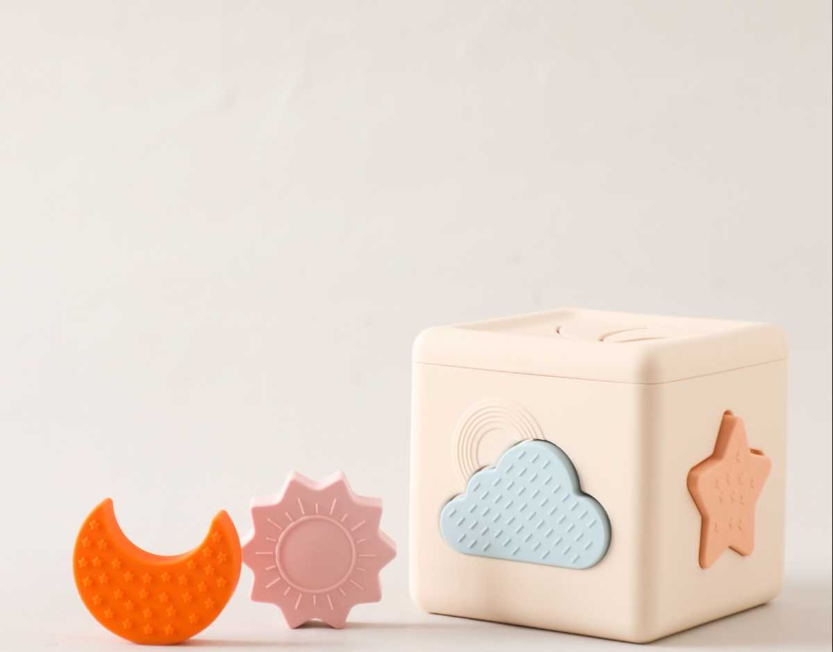 知育玩具 ティッシュ 形あわせキューブティッシュボックス