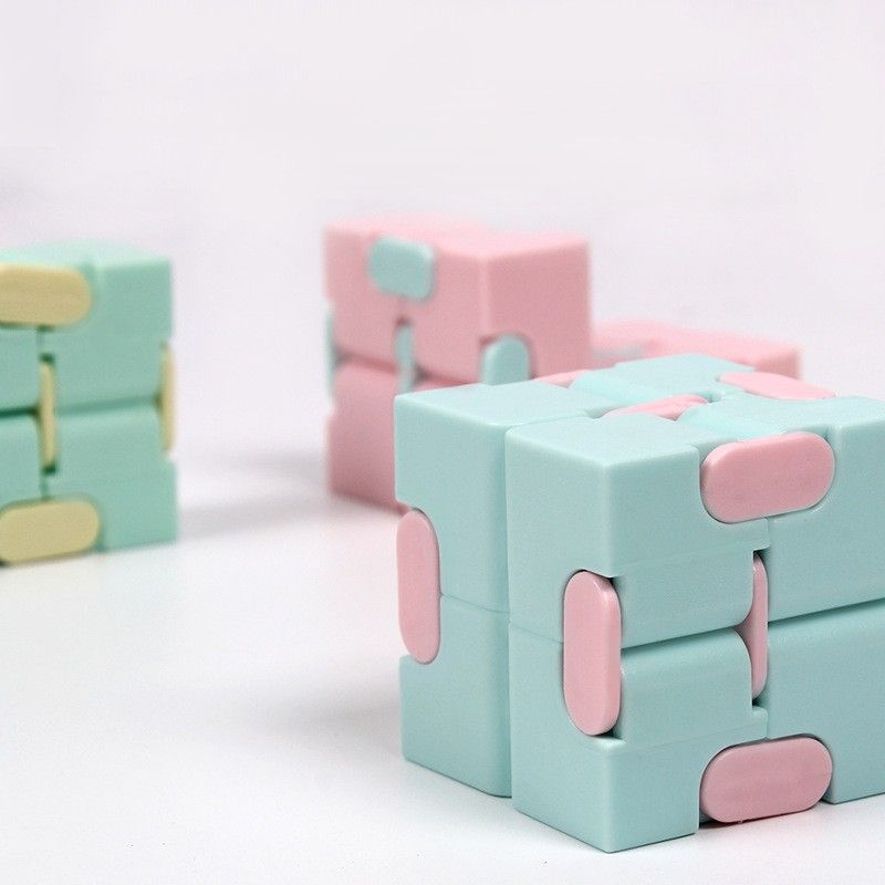 知育玩具 モンテッソーリ 立体パズルブロック