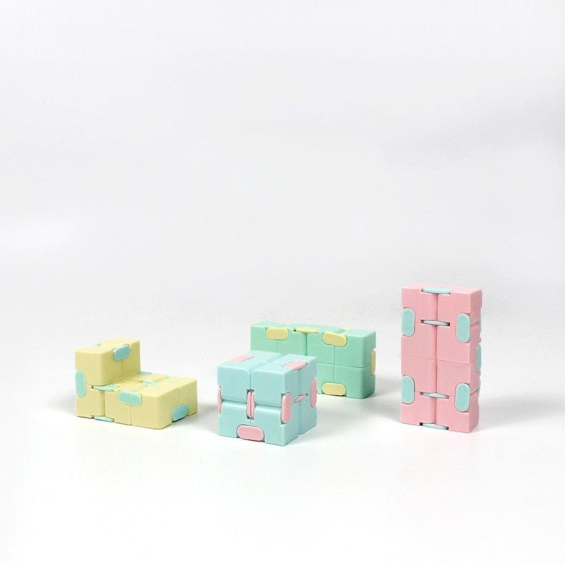 知育玩具 モンテッソーリ 立体パズルブロック