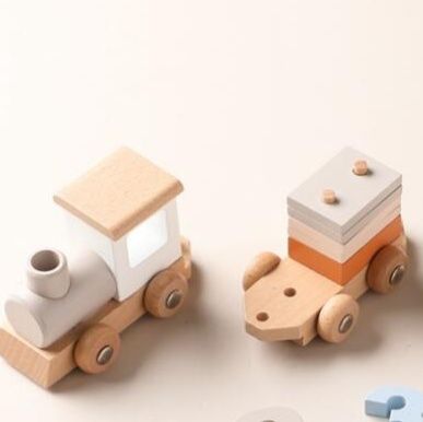 知育玩具　マグビルド木製電車セット　ベビー用品