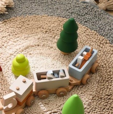 知育玩具　マグビルド木製電車セット　ベビー用品