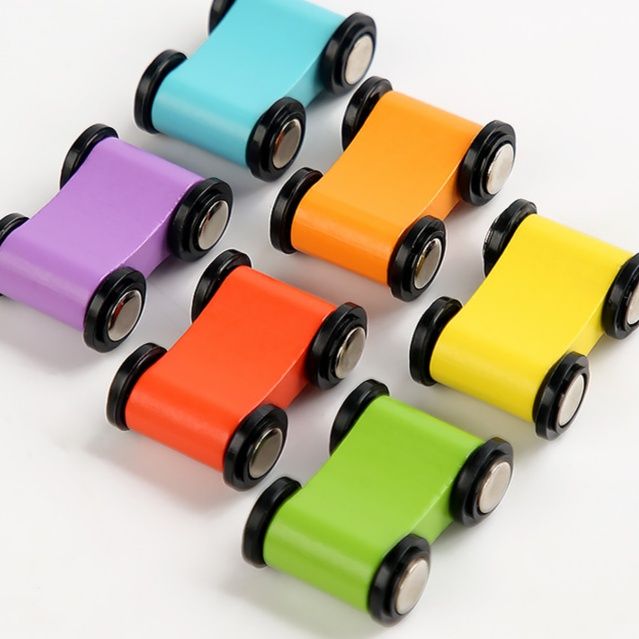 知育玩具 くるくる坂道レーシング四段スロープ 3歳